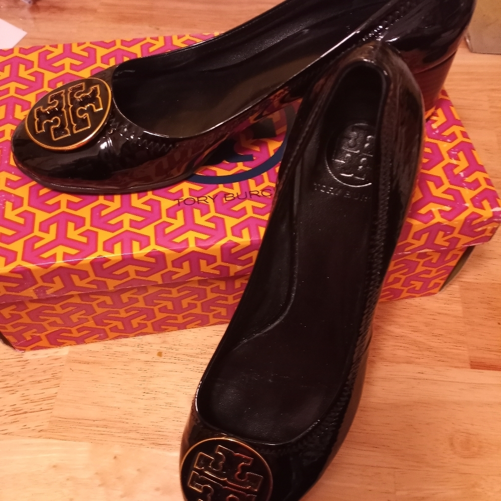 Tory Burch patent Amy pumps